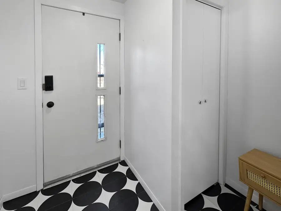 301 15th Avenue SW, Minot, ND 58701 - #2