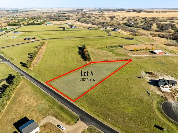 2110 43RD AVE SE, Minot, ND 58701