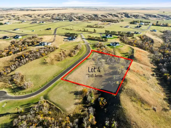 4214 23RD ST SE, Minot, ND 58701