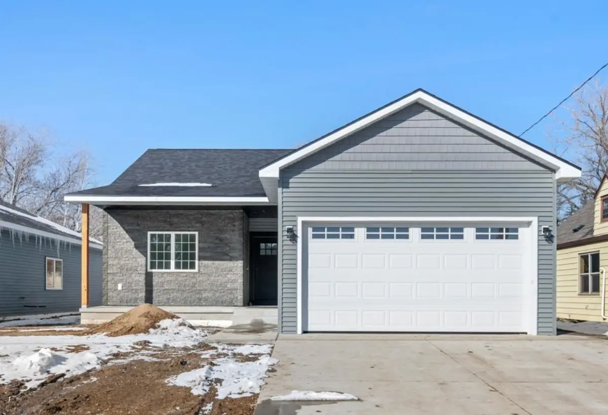 1700 W Central Ave, Minot, ND 58701 - #1