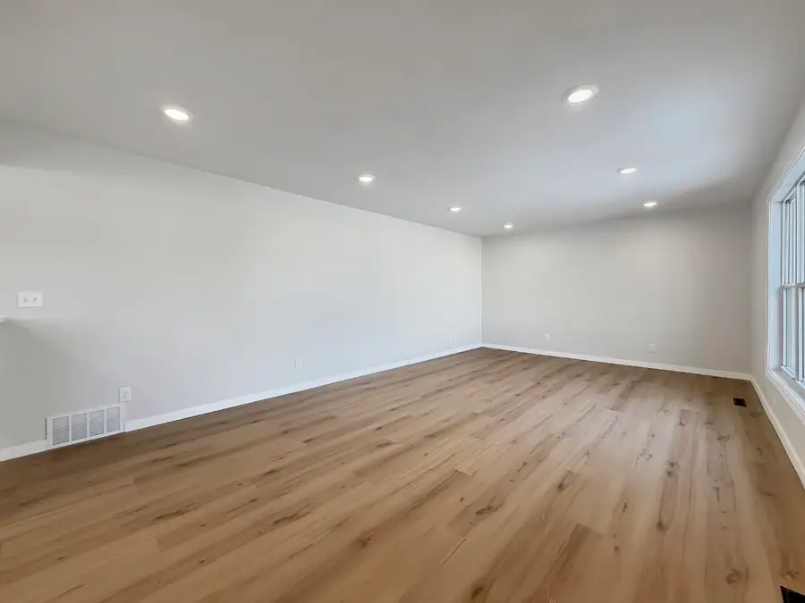 2 39th Ave. SE, Minot, ND 58701 - #2