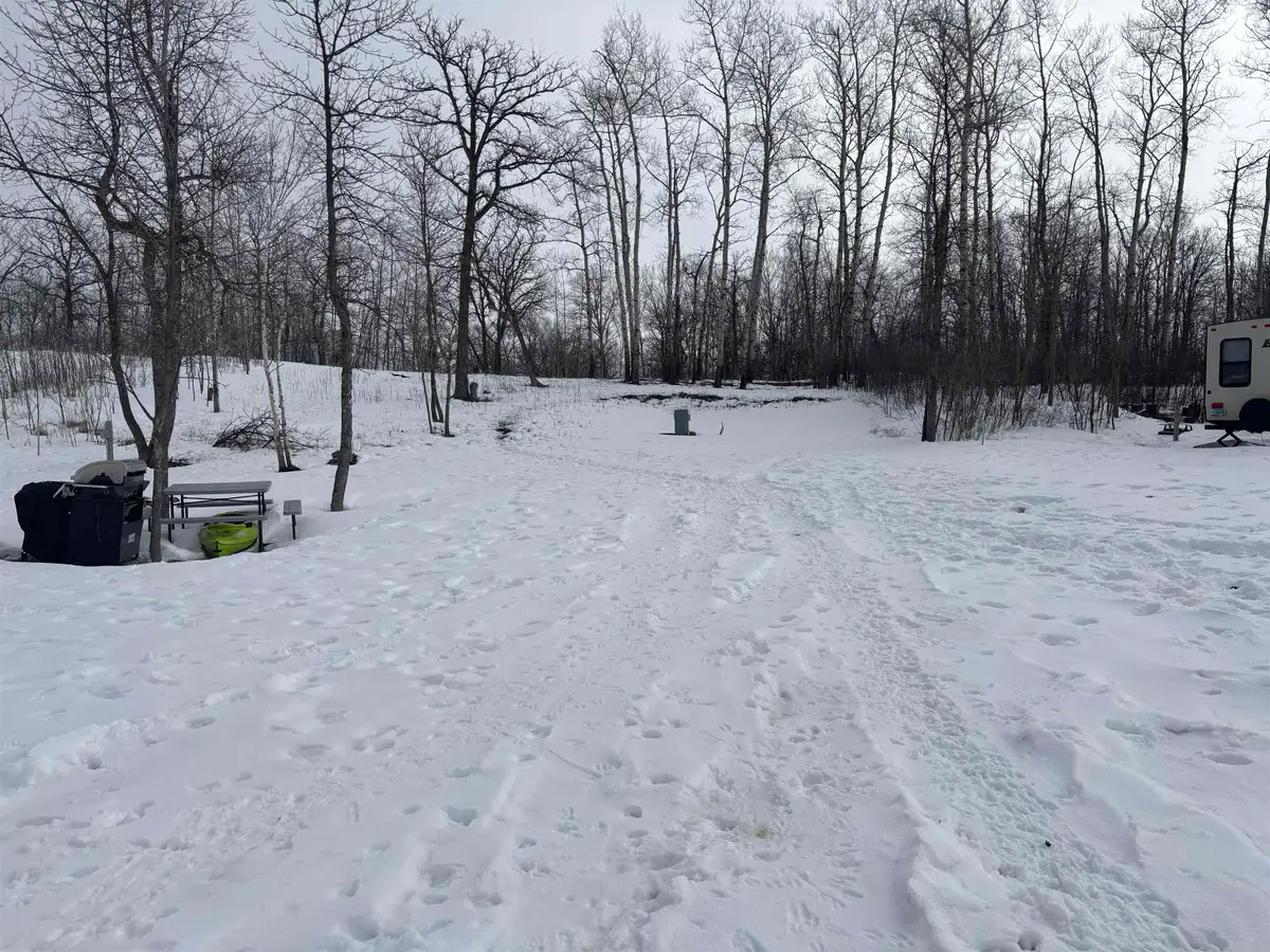 178 Twin Oaks Dr, Bottineau, ND 58318 - #1