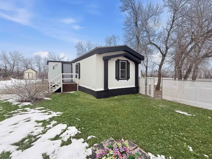 33 Main St N, Des Lacs, ND 58733 - #2