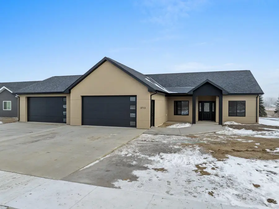 3717 45TH ST SE, Minot, ND 58701 - #3
