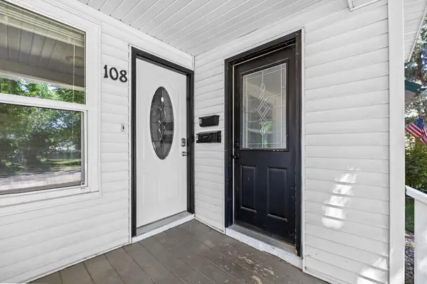 108 SE 9TH ST, Minot, ND 58701