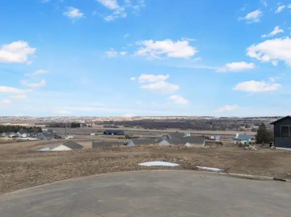 20 Ridgeview Ct., Burlington, ND 58722