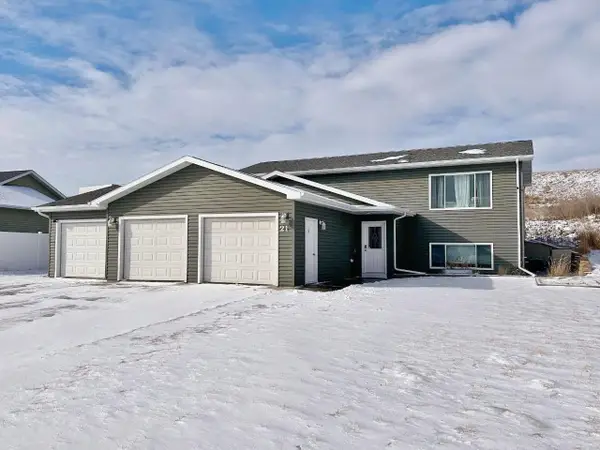 21 Roberts St, Burlington, ND 58722-0000