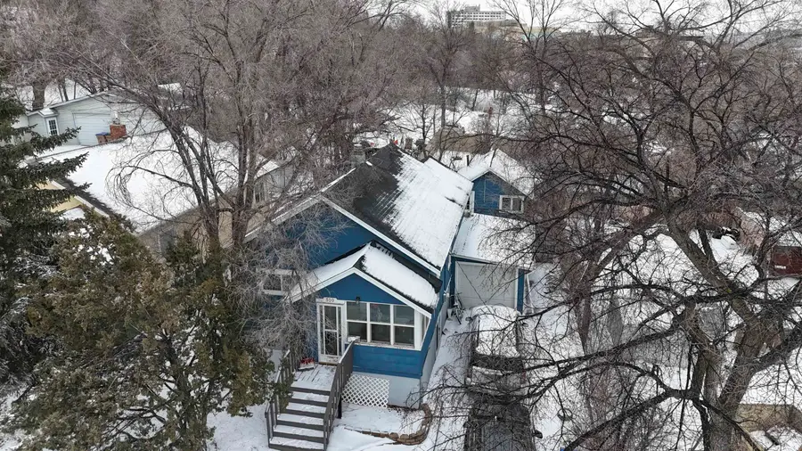 510 7th St SE, Minot, ND 58701 - #2