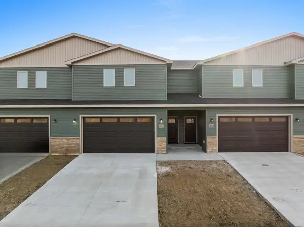 4011 Crossing St SW, Minot, ND 58701