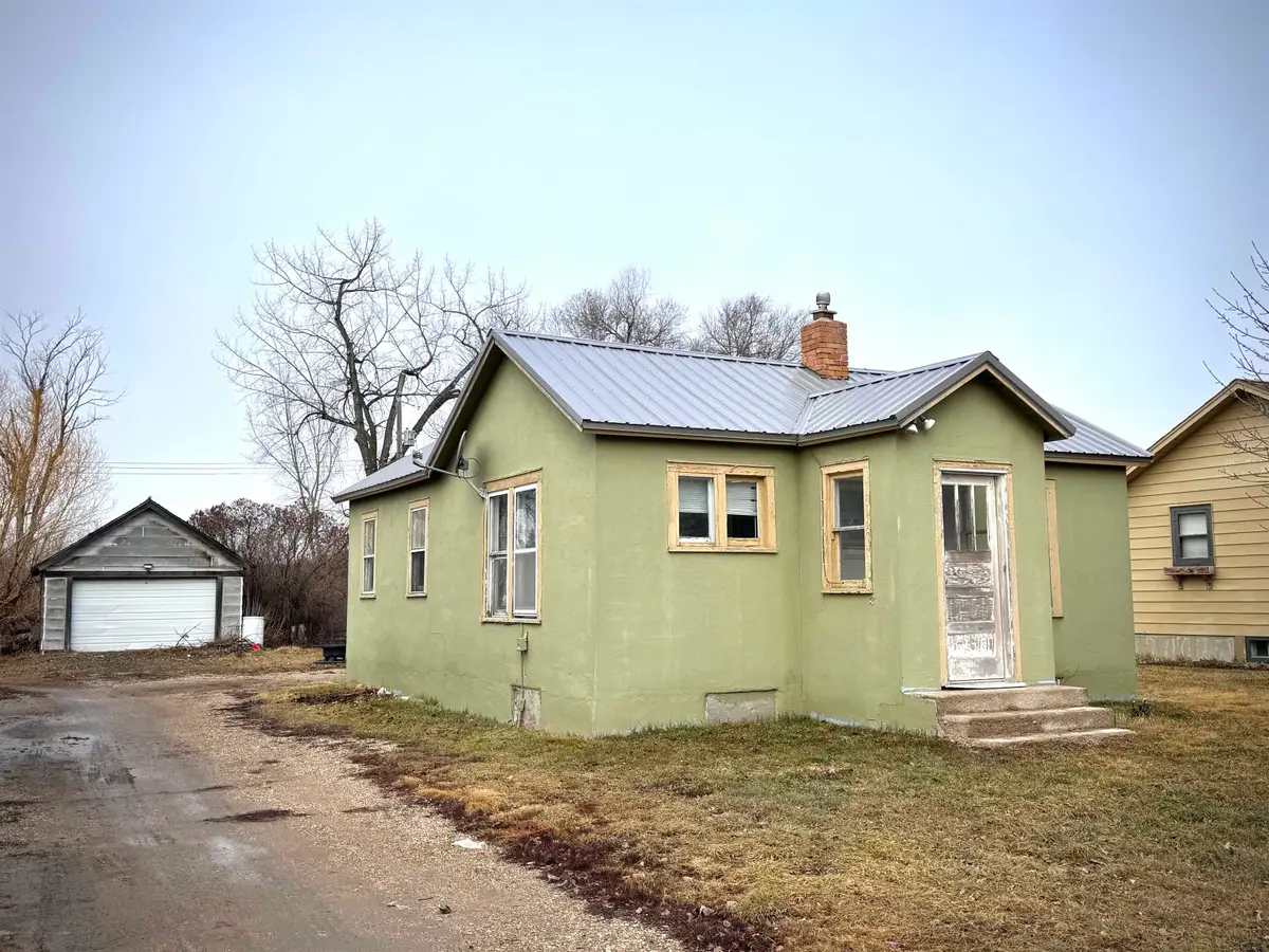 528 4th ST SE, Stanley, ND 58784 - #1