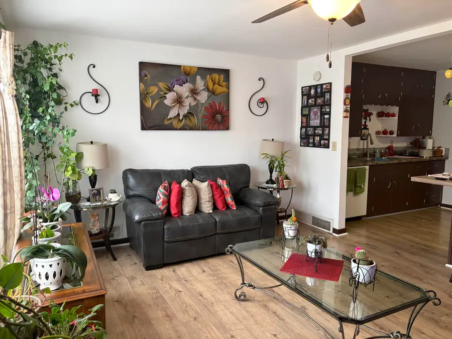 602 & 604 1st St SE, Stanley, ND 58784 - #3