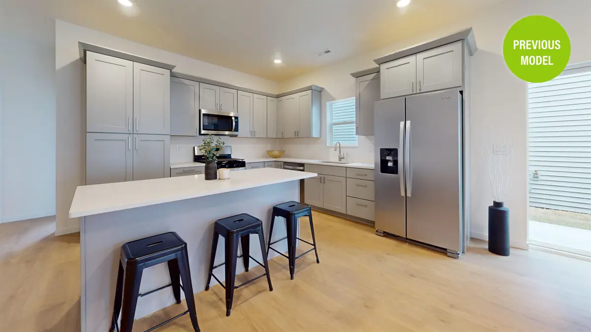 2404 Landmark Dr, Minot, ND 58703-1898 - #1