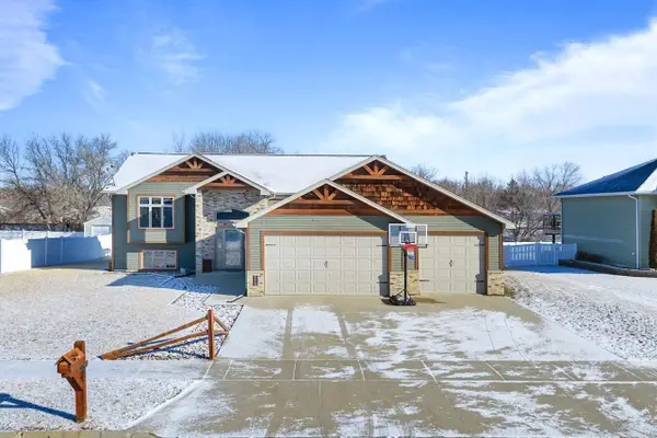 2412 4th Ave. SW, Minot, ND 58701