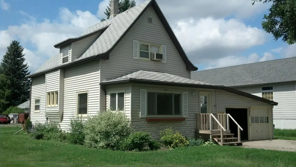 321 2nd Street W, Carpio, ND 58725 - #1