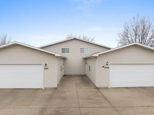 1932 16th St NW, Minot, ND 58703