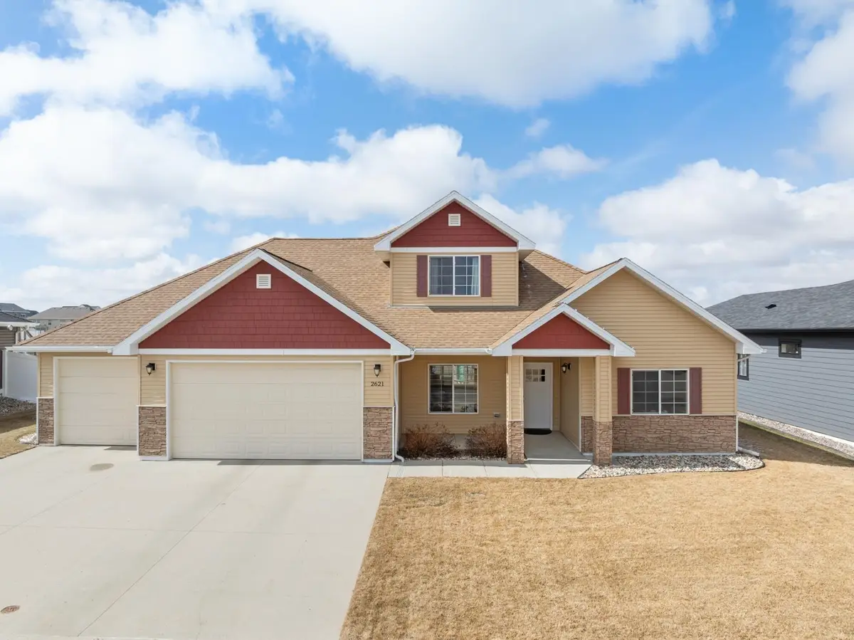 2621 18TH ST NW, Minot, ND 58703 - #1