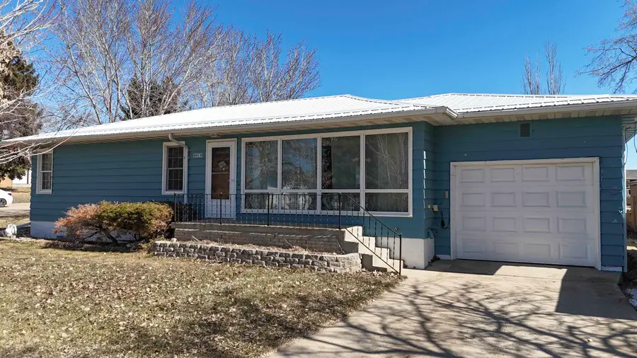 118 6TH AVE NE, Kenmare, ND 58746 - #2