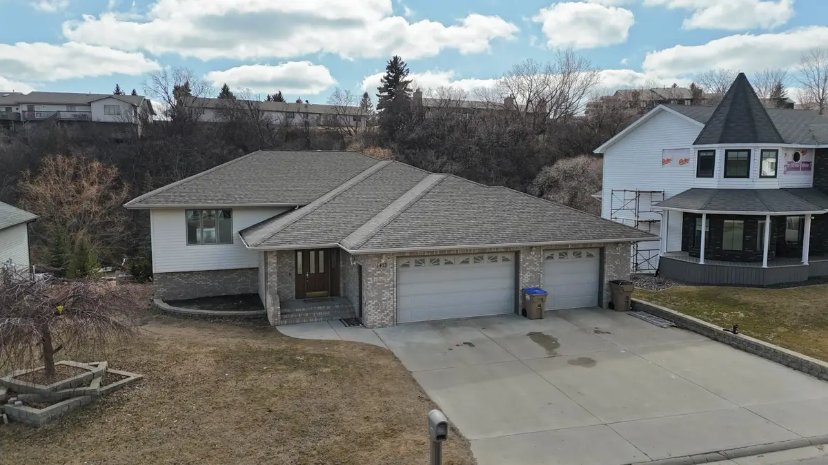 1413 Golden Valley Lane, Minot, ND 58703 - #1