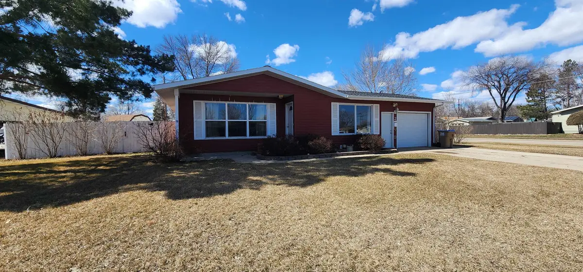 2 22 St SW, Minot, ND 58701 - #1