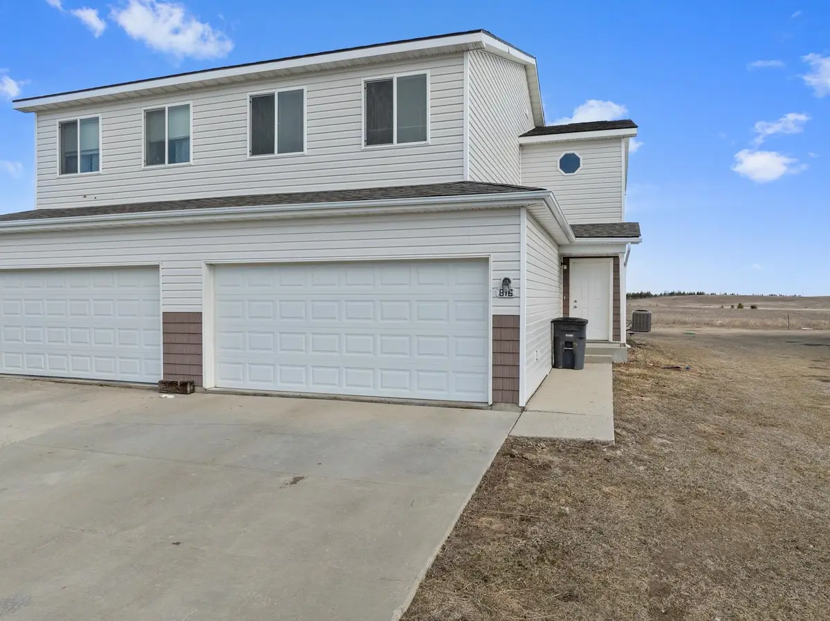 816 Nighthawk Dr, Stanley, ND 58784 - #1