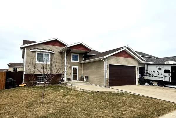 23 HARMONY BLVD, Surrey, ND 58785