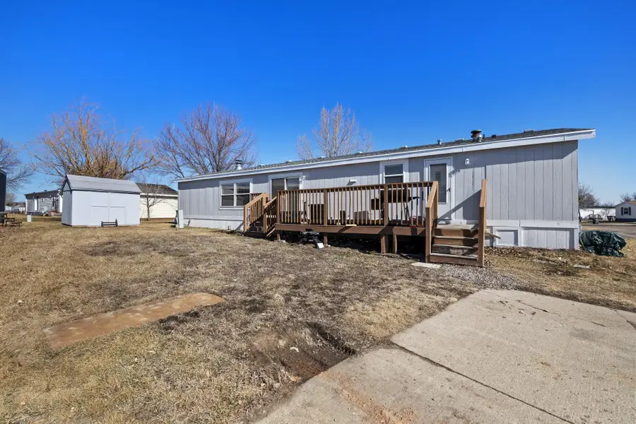 406 31ST AVE SE LOT 426, Minot, ND 58701 - #3