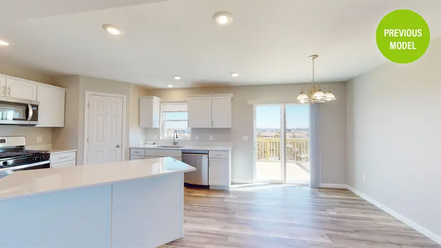 2216 23rd Ave, Minot, ND 58703 - #3