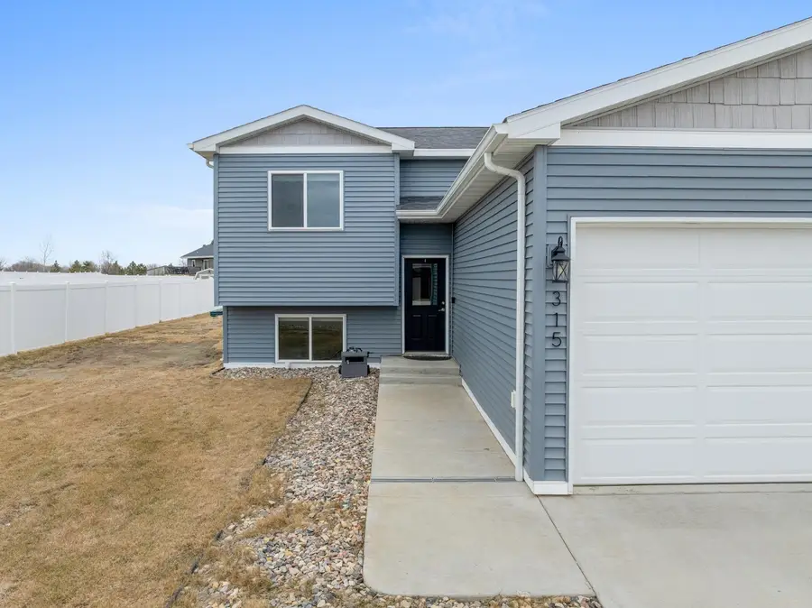 315 7th Ave SW, Surrey, ND 58785 - #3
