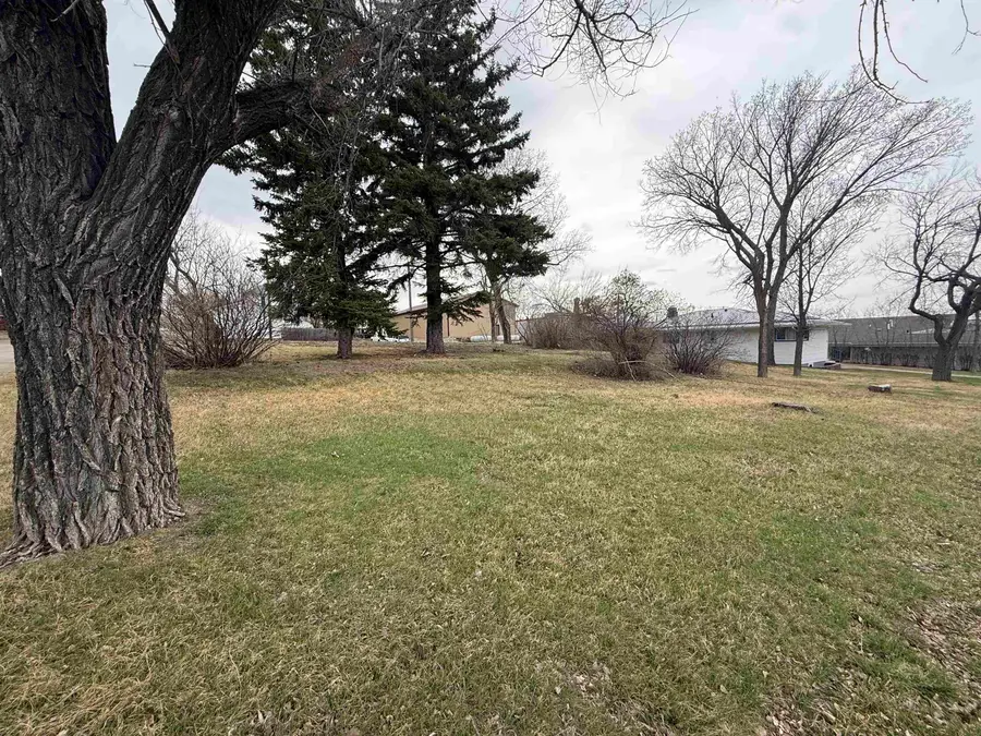 320 1st Ave NW, Kenmare, ND 58746 - #2