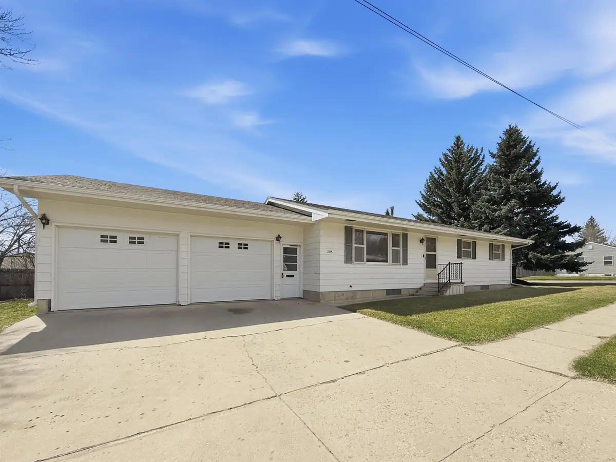 2115 7th Ave NW, Minot, ND 58703 - #1