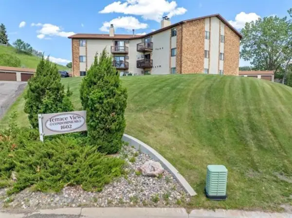 1602 Terrace Drive, Minot, ND 58703
