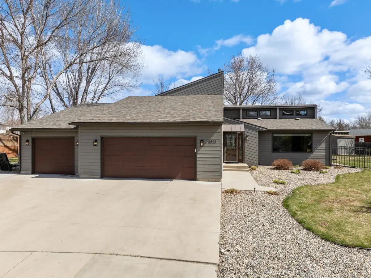 1821 TAMMY DR. SW, Minot, ND 58701 - #1