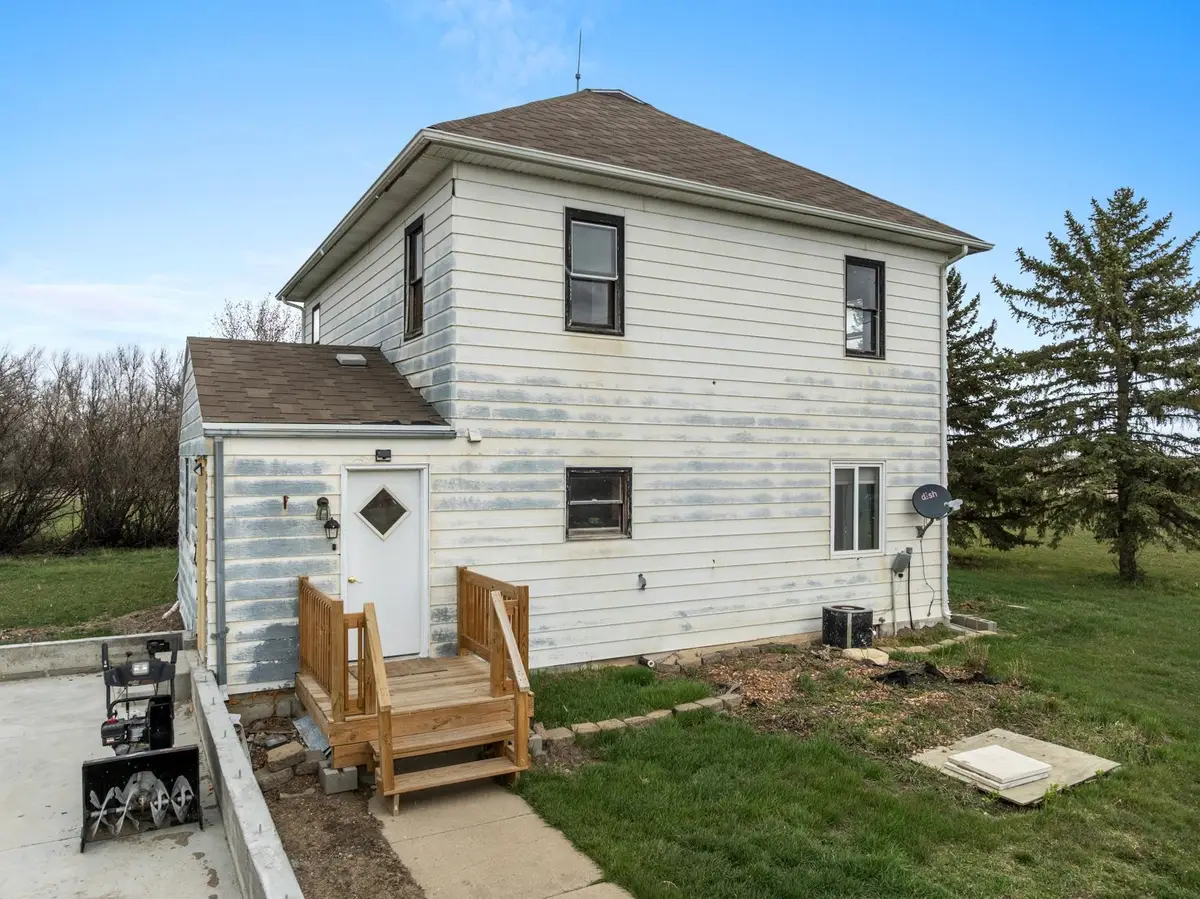 333 3rd St W, Ross, ND 58776 - #1