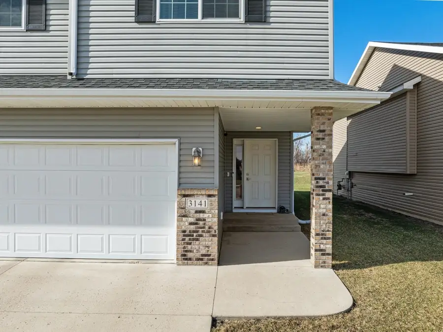 3141 8th St NE, Minot, ND 58703 - #3