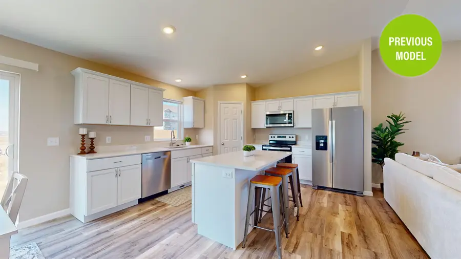 2233 23rd Ave NW, Minot, ND 58703 - #3