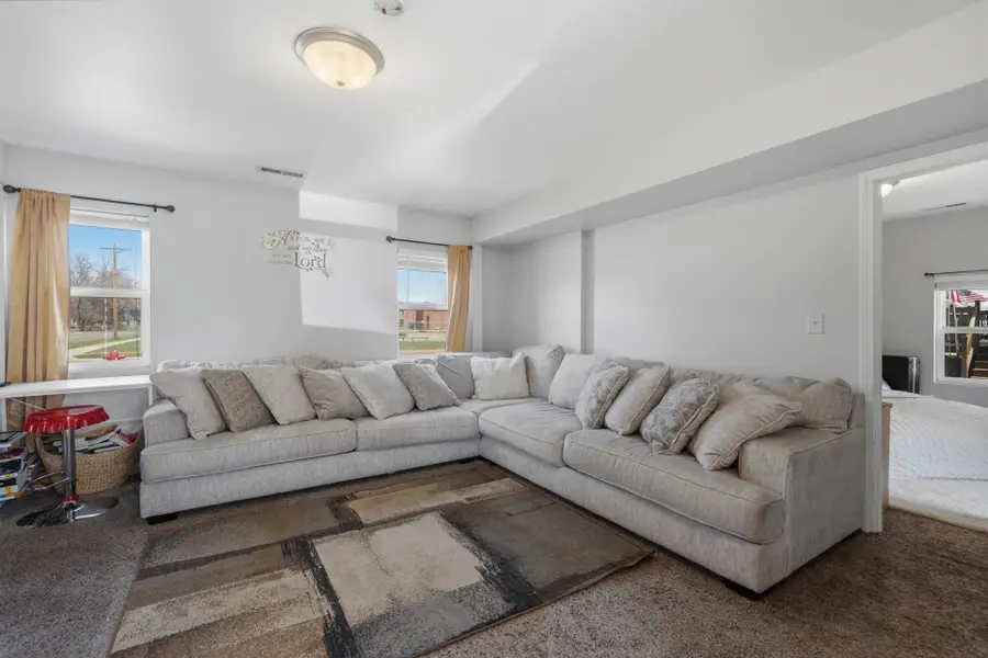 1525 5th Ave NW, Minot, ND 58703 - #3