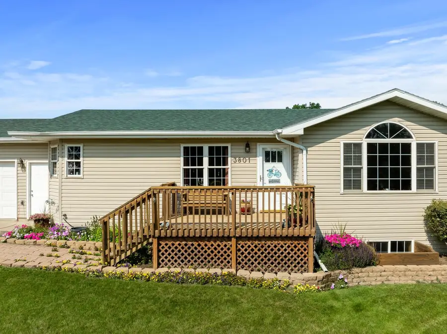 3801 13TH ST NE, Minot, ND 58703 - #2