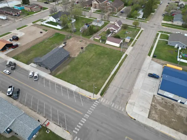 301 MAIN ST, Bottineau, ND 58318