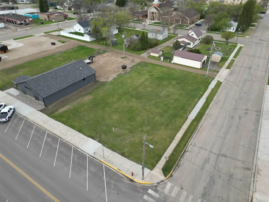 301 MAIN ST, Bottineau, ND 58318 - #2
