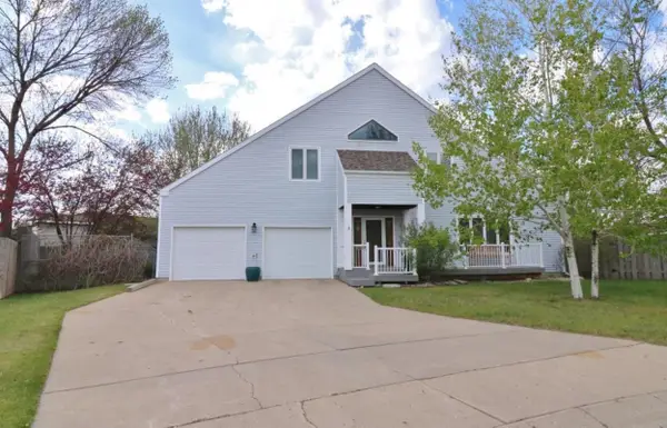 1608 13th St. SW, Minot, ND 58701