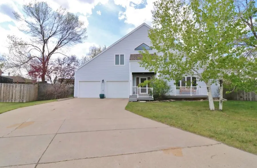 1608 13th St. SW, Minot, ND 58701 - #2