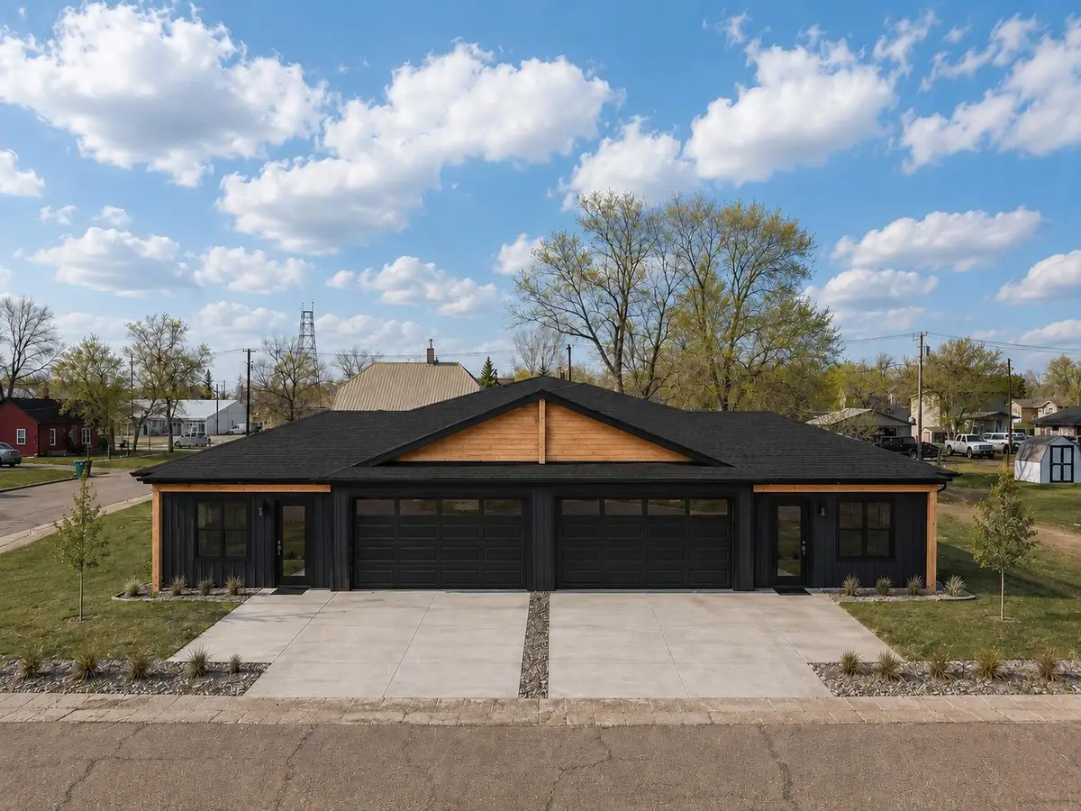 103 1st Ave SE, Garrison, ND 58540 - #1