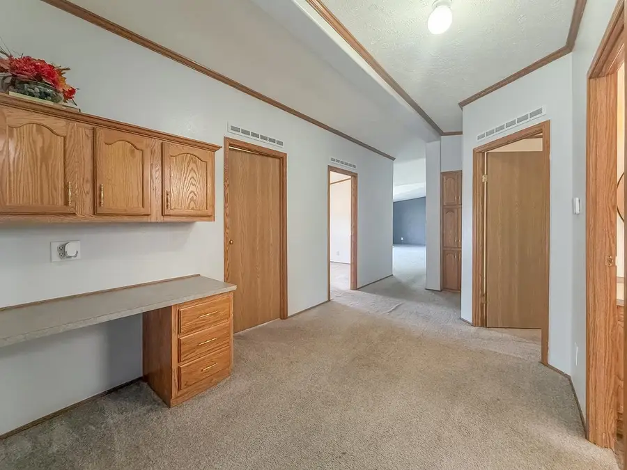 9 31st Ave SE, Minot, ND 58701 - #2