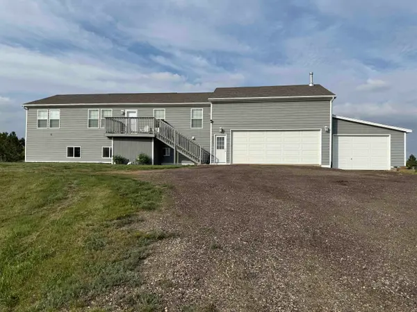 8651 SE 111th Street, Minot, ND 58701