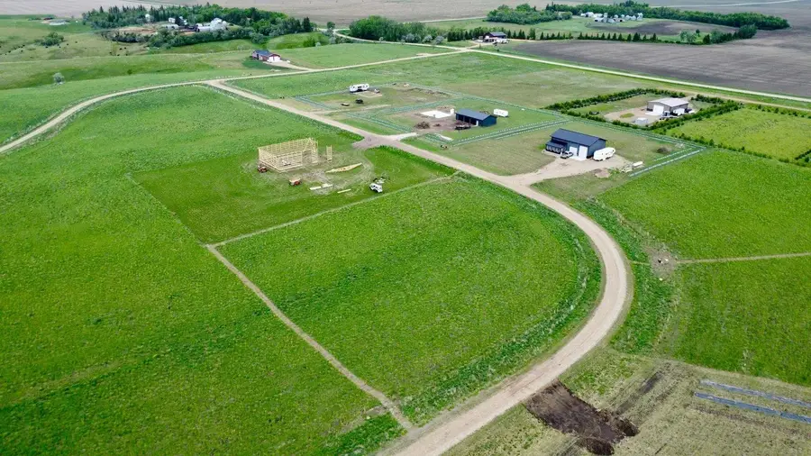 4166 13W ST NW, Garrison, ND 58540 - #3