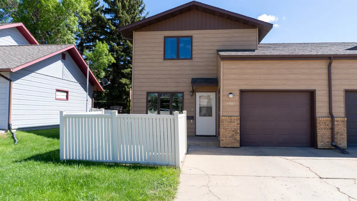 1401 11 1/2 AVE SW, Minot, ND 58701 - #1