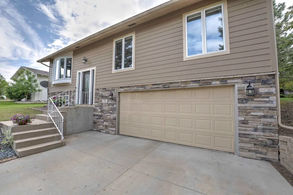5 Glacial Court, Minot, ND 58703 - #1