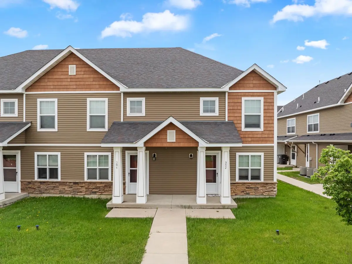302 10th Ave SE, Stanley, ND 58784 - #1