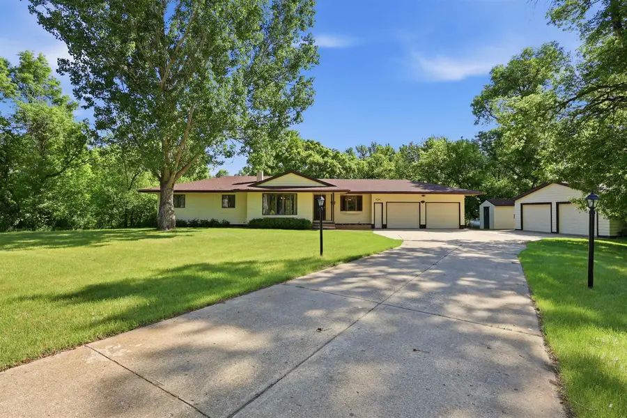 4401 37th St. SE, Minot, ND 58701 - #2