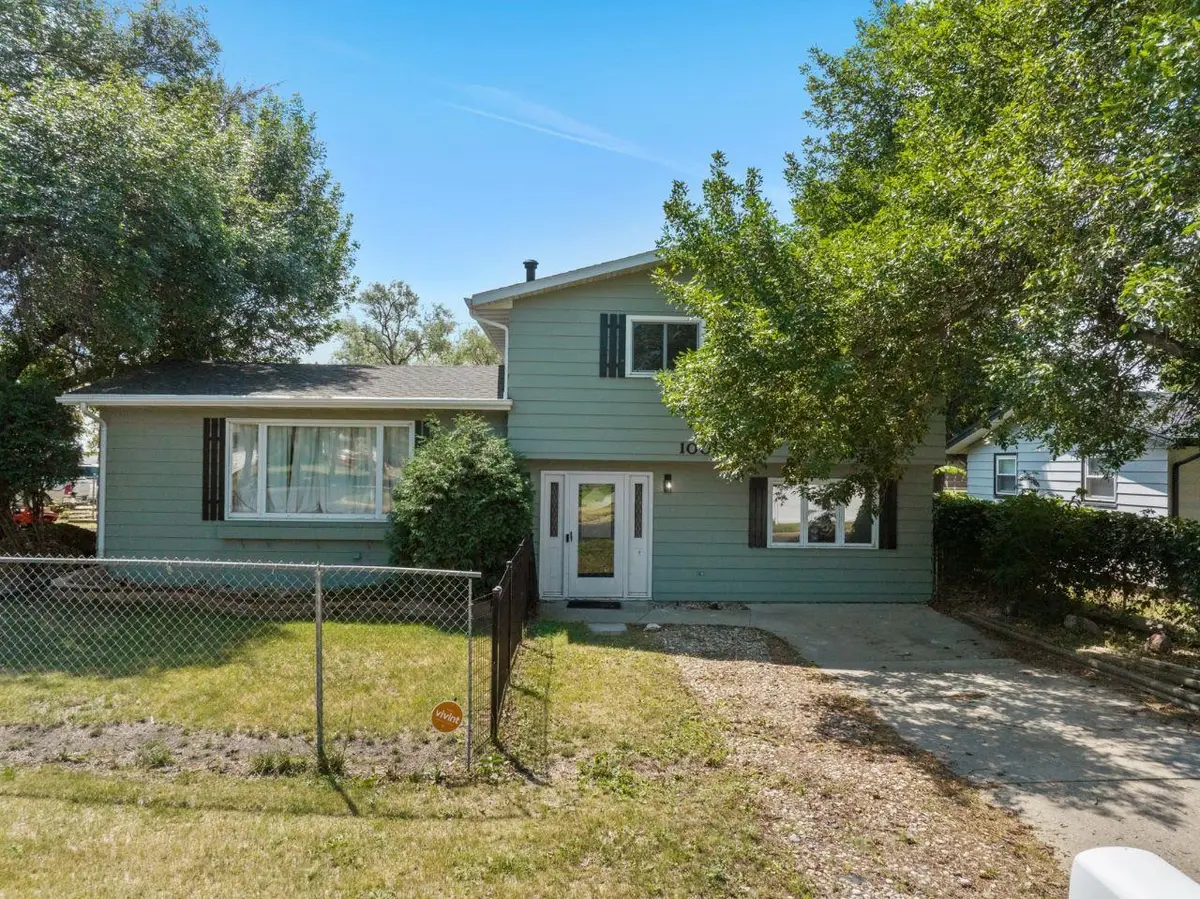 1001 19th Ave SW, Minot, ND 58701 - #1